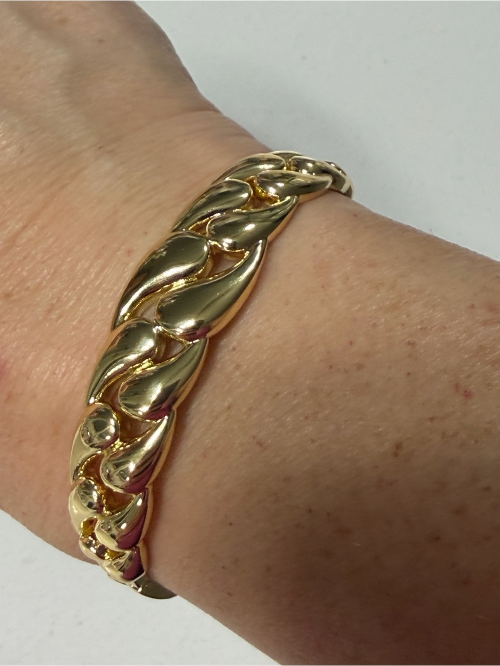 Pretty Bird USA Gold-Plated Link 7” Bangle Bracelet